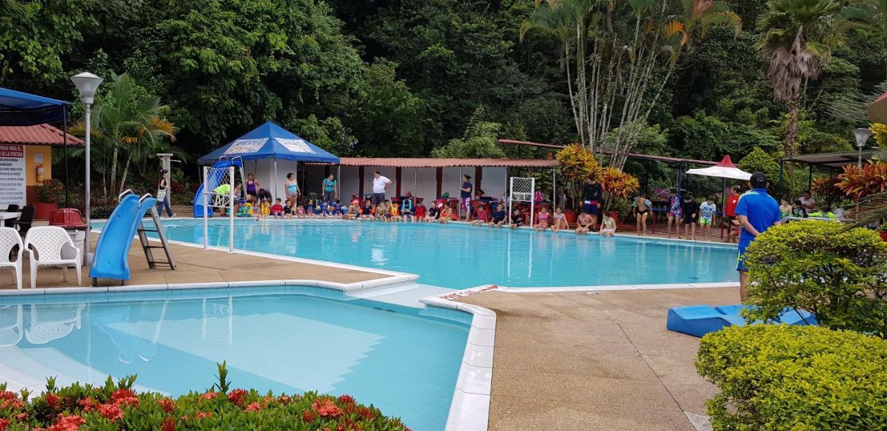 Balneario Chorillano Hotell Villavicencio Exteriör bild