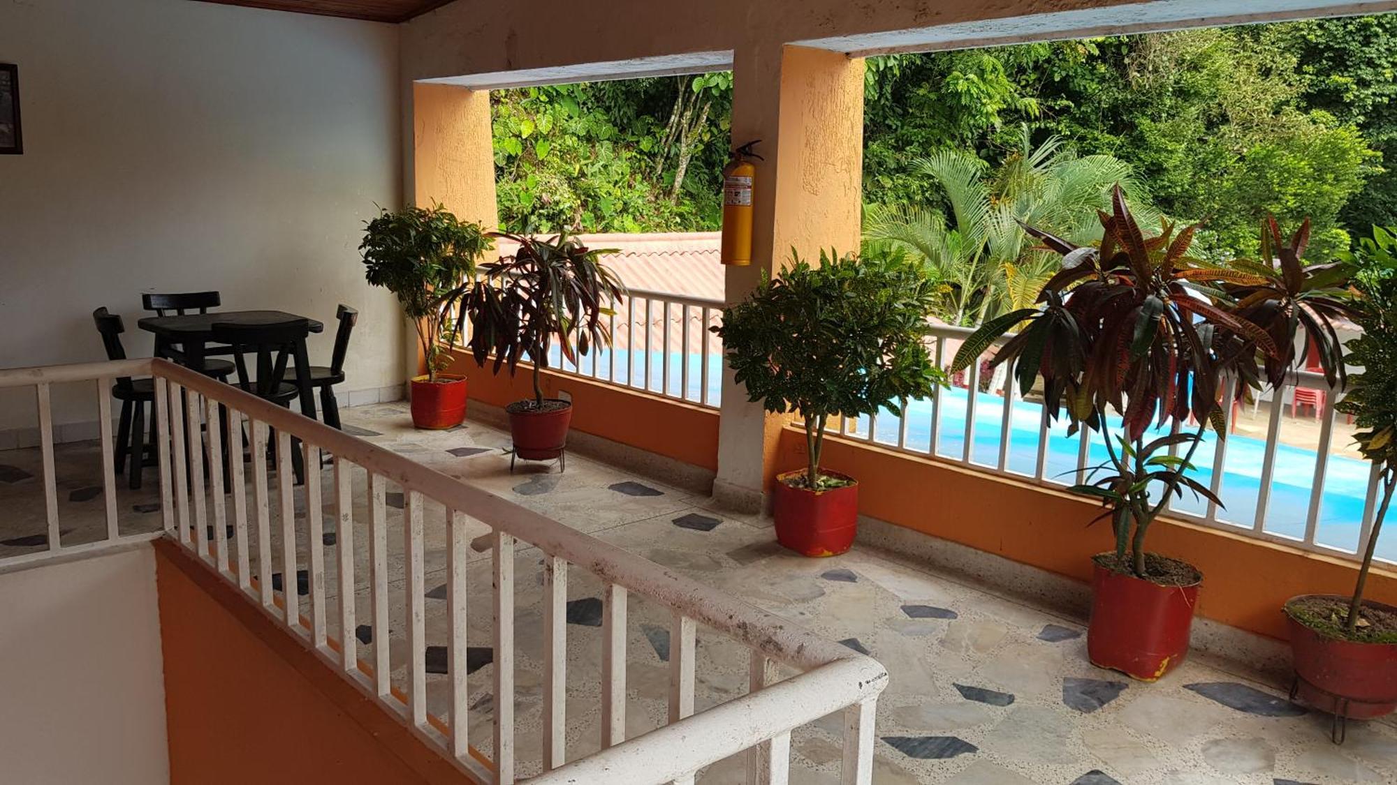 Balneario Chorillano Hotell Villavicencio Exteriör bild